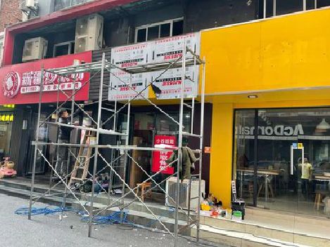 志丹制作广告招牌如何避免它发黄？